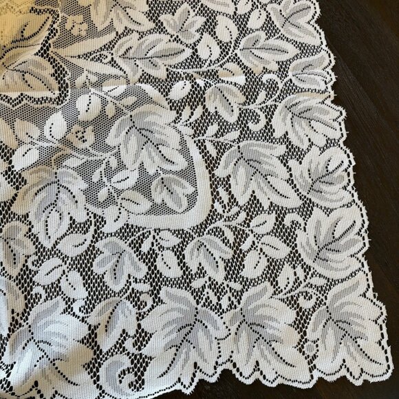 Quaker Lace Banquet Tablecloth Ivory Ivy Pattern NEW IN PACKAGE 60 x 104 - Picture 5 of 6